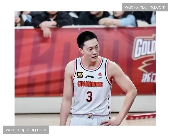 胡明轩回场违例送关键球权 广东领先8分遭江苏三分绝杀