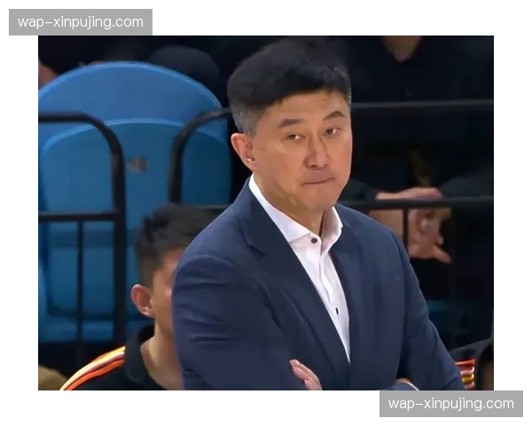 杜锋三后卫阵型暴露高度短板，广州针对性打击内线确立胜势
